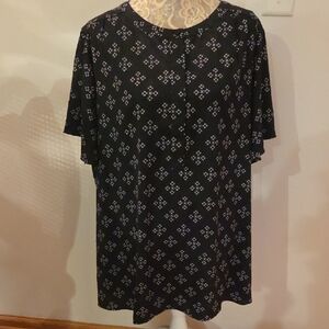 Woman Within Black Short-Sleeve Patterned Blouse